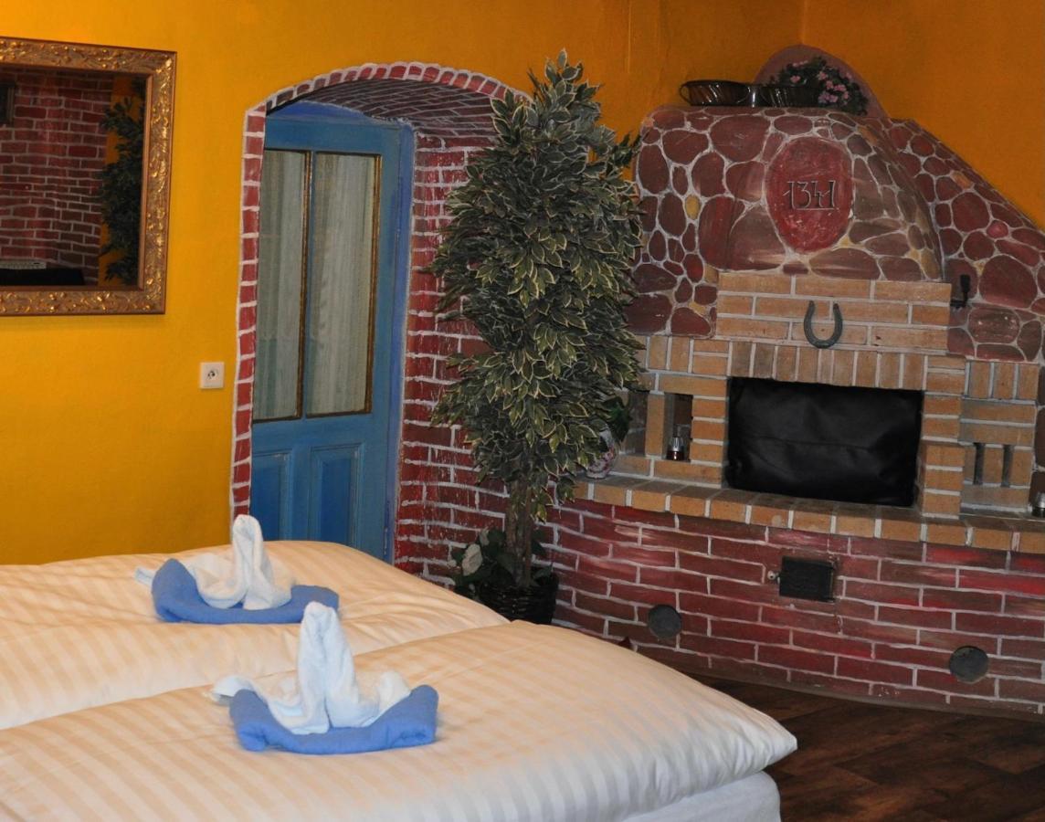 Centrum Tiffany Pension Domažlice Extérieur photo