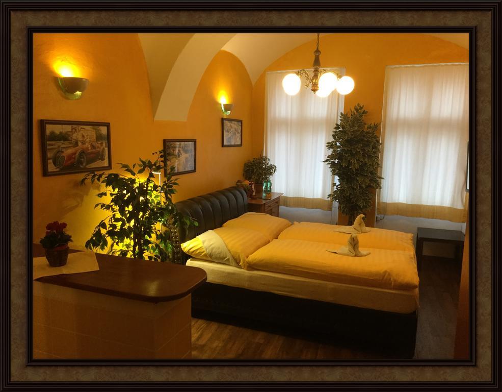 Centrum Tiffany Pension Domažlice Extérieur photo
