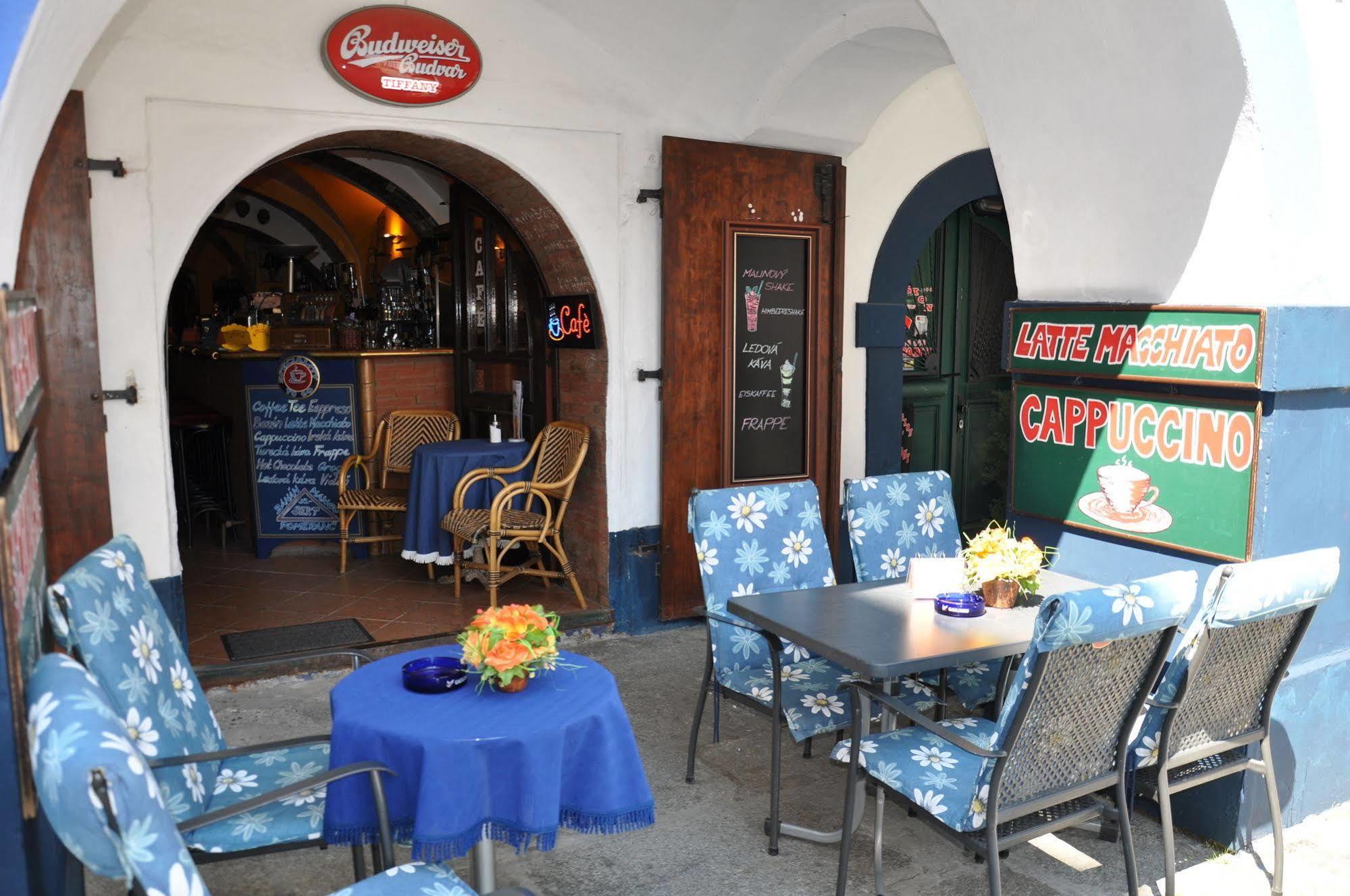 Centrum Tiffany Pension Domažlice Extérieur photo