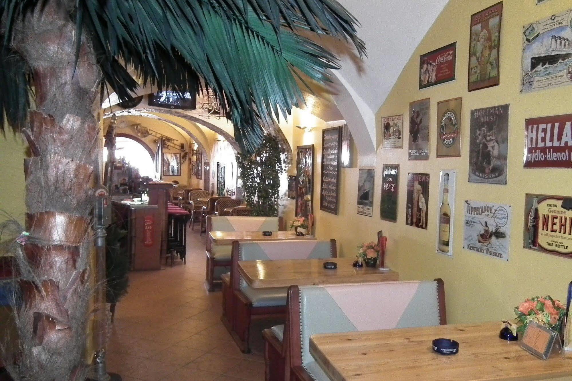 Centrum Tiffany Pension Domažlice Extérieur photo